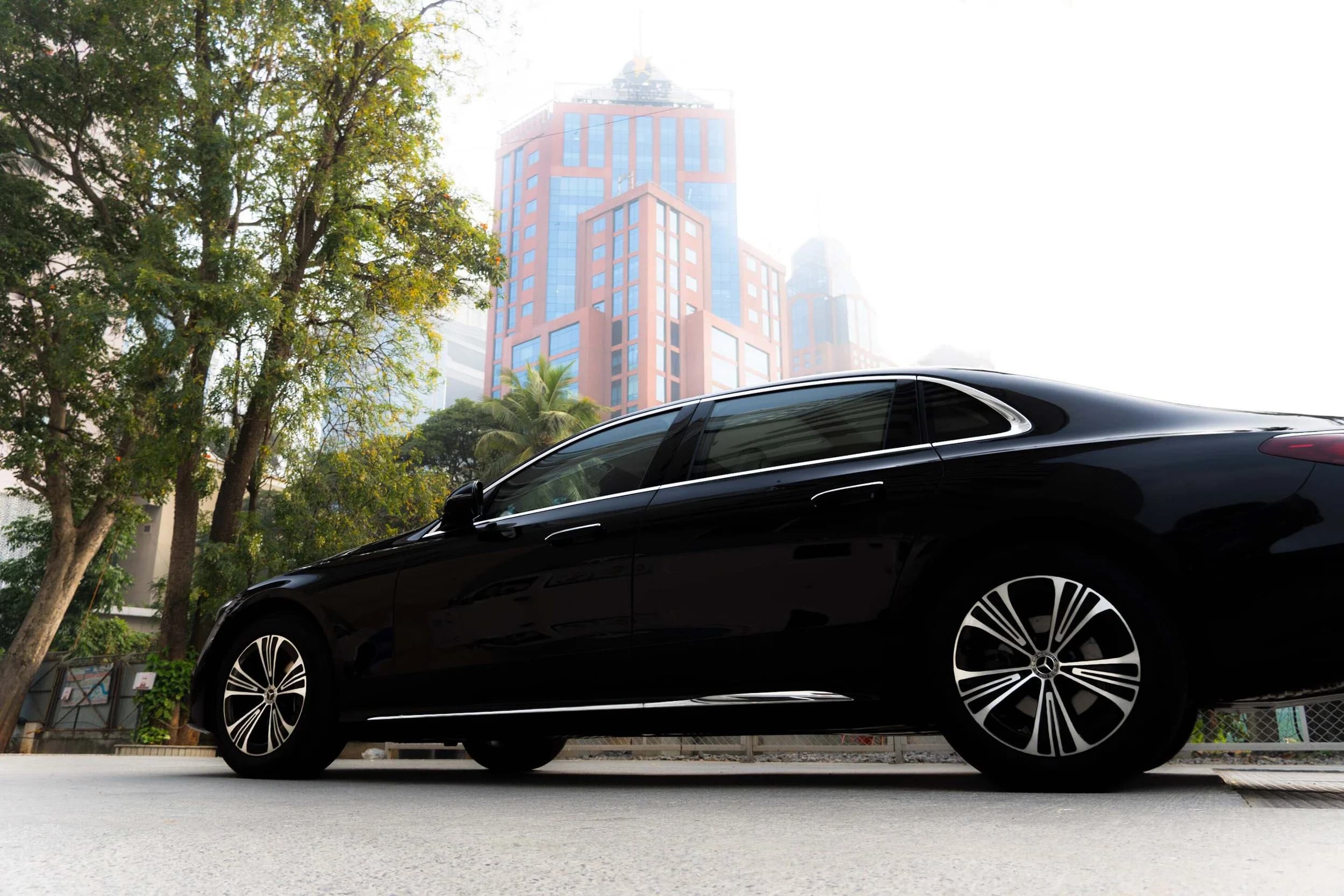 Luxury airport transfer in Bangalore — Arista chauffeur-driven car service for KIA airport pickup and drop